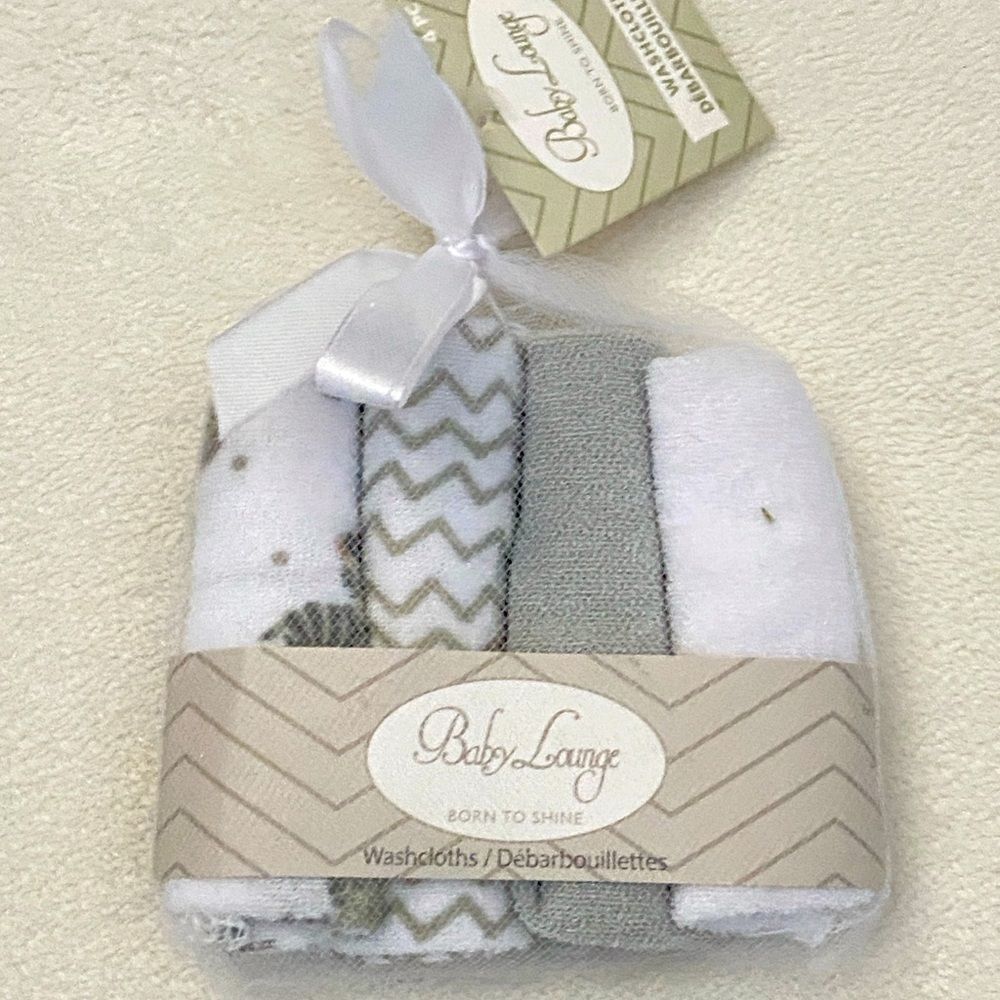 NWT Baby Lounge Washcloths- Set Of 4 white & Gray Baby Zebra Waves Solid Gray